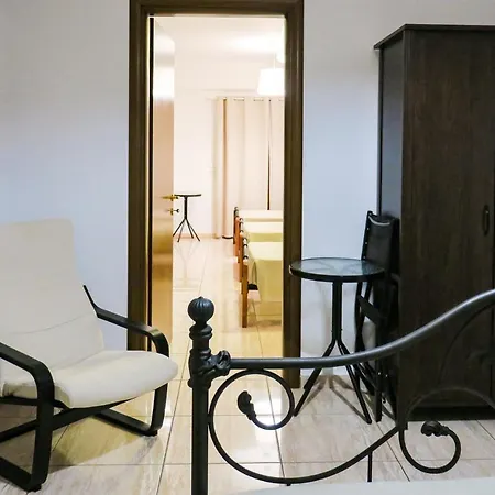 Apartment Kallisti *