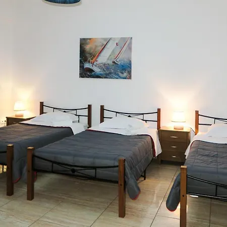 Kallisti Apartment *