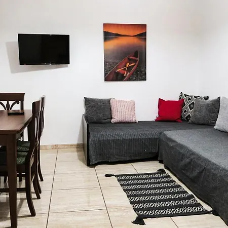 Apartment Kallisti *