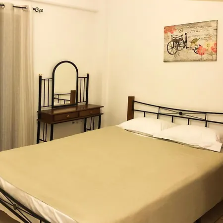 Kallisti Apartment *