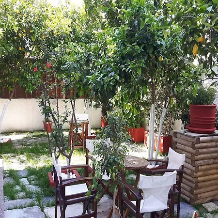 Kallisti Skiathos Town