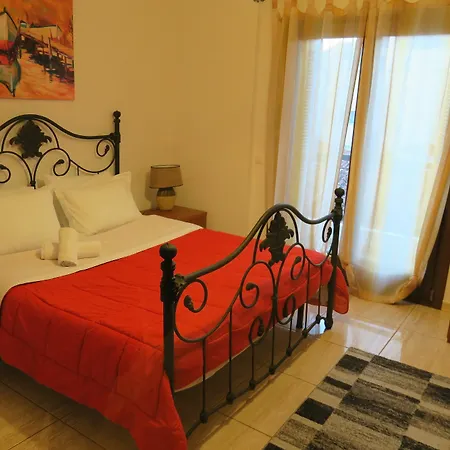 Kallisti Skiathos Town
