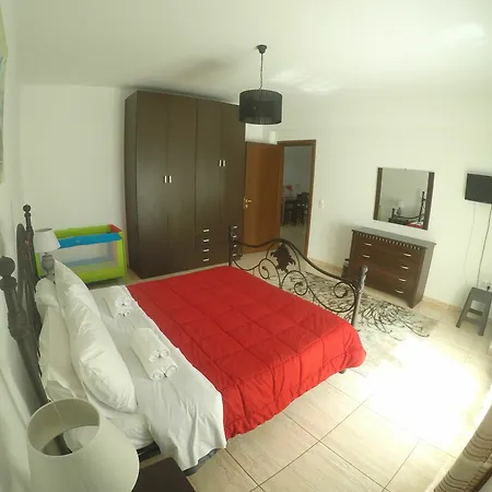 Kallisti Apartment